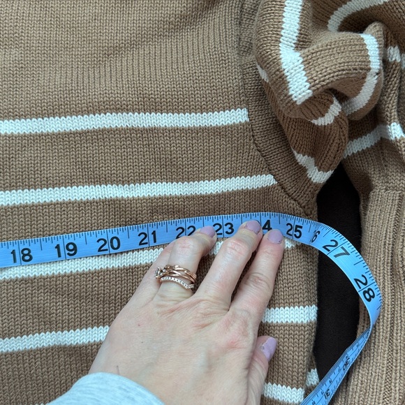 GAP Knit Sweater Striped Oversized Tan and White size Large - Picture 9 of 9